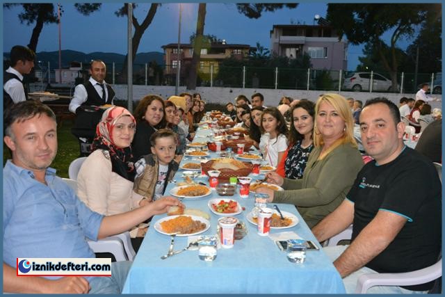 İznik Çini Esnafı Yemekte Bir Araya Geldi