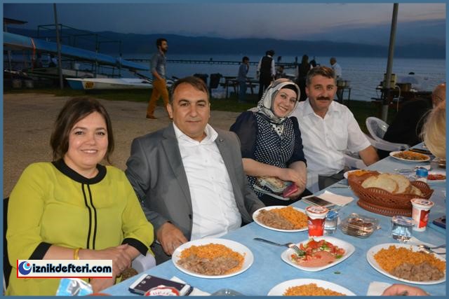 İznik Çini Esnafı Yemekte Bir Araya Geldi