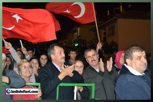 İznik, Cumhuriyet Yürüyüşünde Bir Oldu
