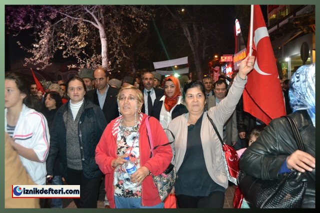 İznik, Cumhuriyet Yürüyüşünde Bir Oldu