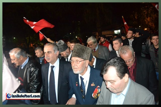 İznik, Cumhuriyet Yürüyüşünde Bir Oldu
