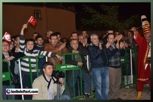 İznik, Cumhuriyet Yürüyüşünde Bir Oldu