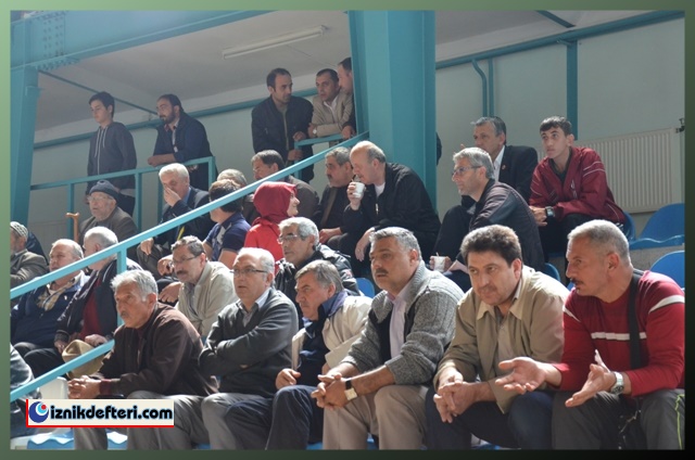 İznik, Deplasmanlı 1.Güreş Ligine Ev Sahipliği Yaptı.