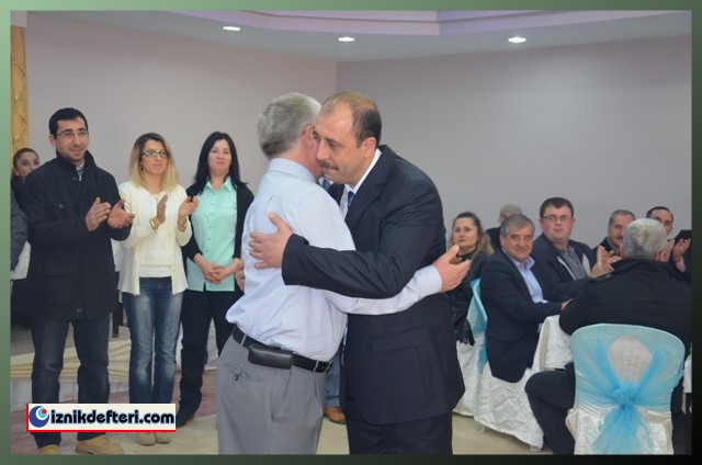 İznik Esnaf ve Sanatkarlar Odasında Kadir Akçaalan Ekibiyle Farka Koştu