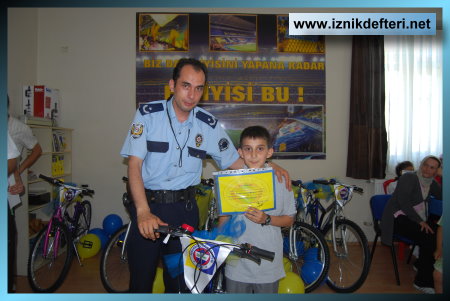 İznik FB'ler Derneğinden Eğitime Destek