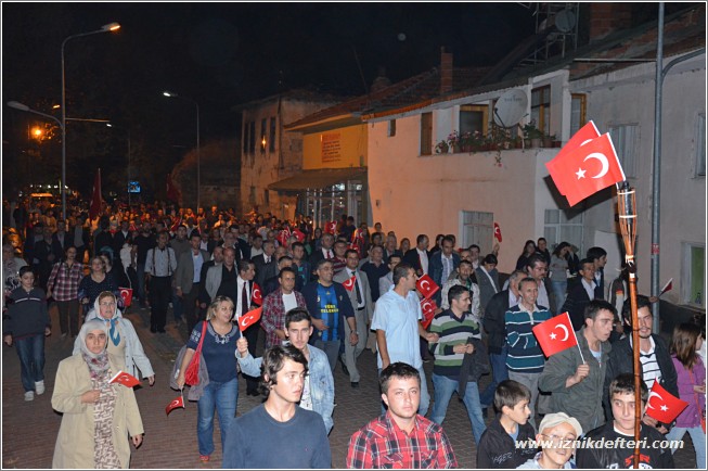 İznik, Fener Alayında Kendine Geldi