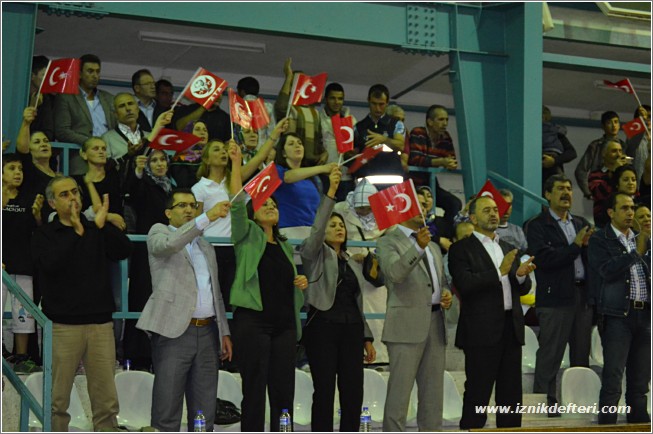 İznik, Fener Alayında Kendine Geldi