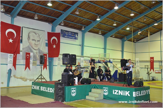İznik, Fener Alayında Kendine Geldi