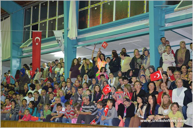 İznik, Fener Alayında Kendine Geldi
