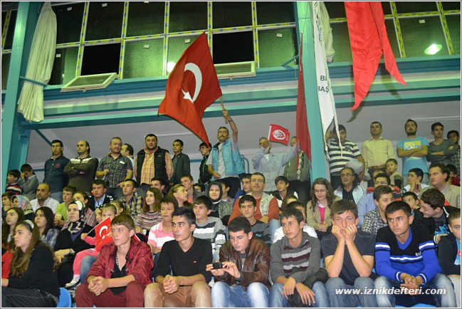 İznik, Fener Alayında Kendine Geldi