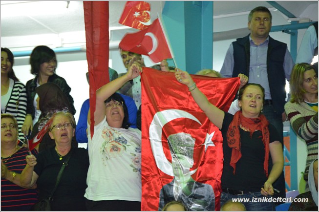 İznik, Fener Alayında Kendine Geldi