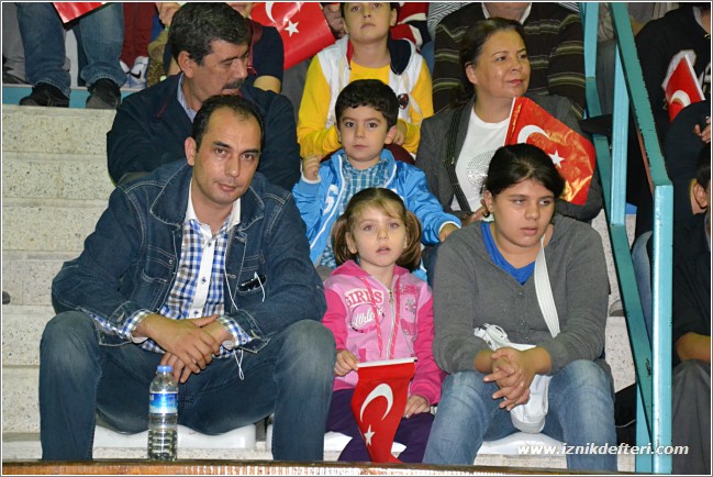 İznik, Fener Alayında Kendine Geldi