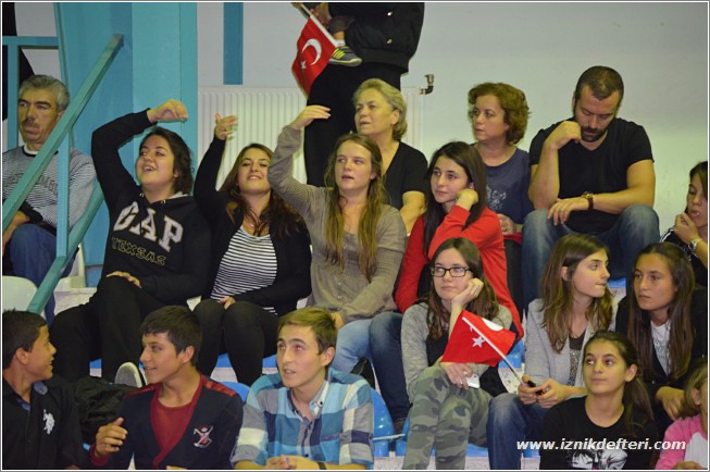 İznik, Fener Alayında Kendine Geldi