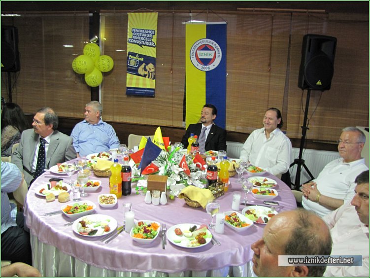 İznik Fenerbahçelilerden Muhteşem Kutlama