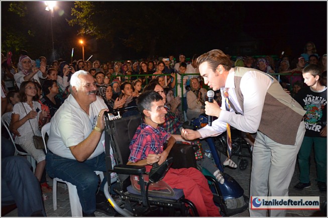 İznik Festivaline Mustafa Ceceli Damgasını Vurdu