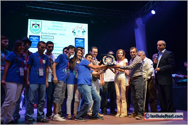 İznik Festivaline Mustafa Ceceli Damgasını Vurdu
