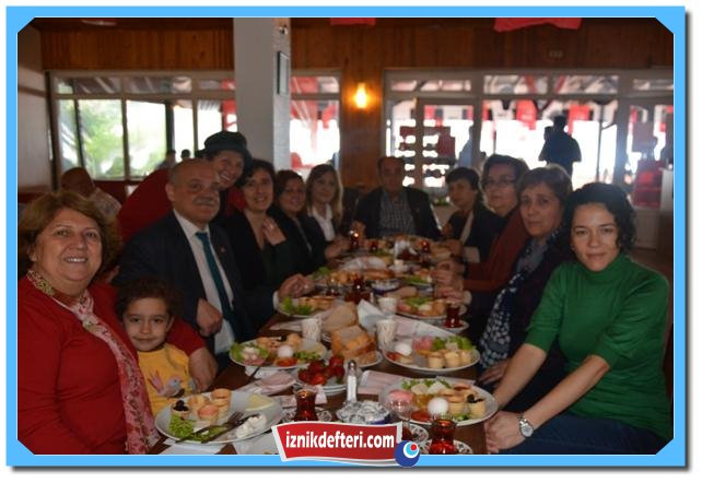 İznik Gençliği Kahvaltıda Buluştu