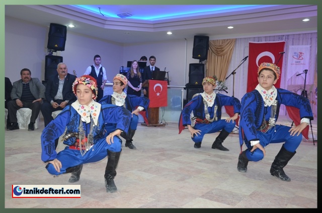 İznik Gençlik Meclisi Çanakkale Şehitlerini Unutmadı