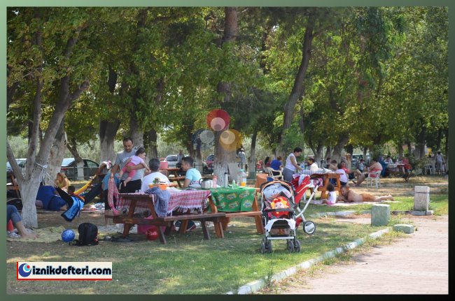 İznik Gölü Sahilinde Alınan Tedbirler Vatandaşları Rahatlattı