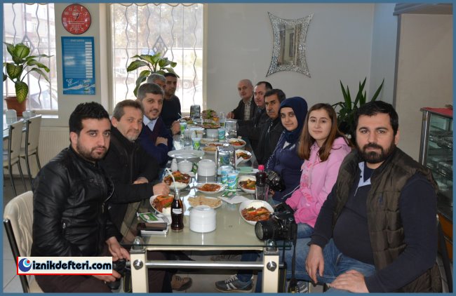İznik İlim Yayma Cemiyeti, Yönetim Kurulu Toplantısını Basına Açık Gerçekleştirdi