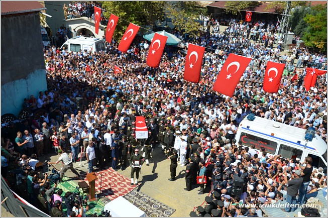 İznik Şehidini Uğurladı