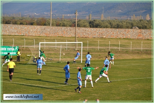 İznik Spor Son Dakikada Güldü