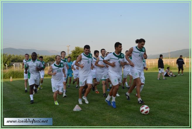 İznik Spor’a Kamerunlu Golcü