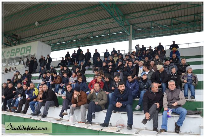 İznik sporda liderlik keyfi devam ediyor