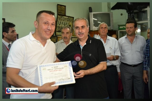 İznik Tavla Şampiyonu Aydoğdu Oldu