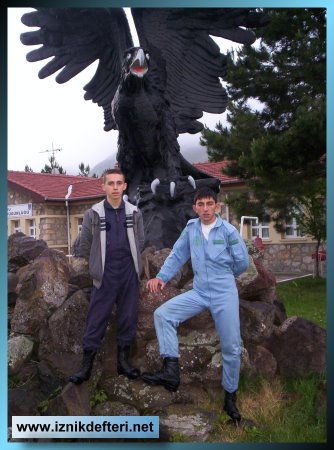 İznik THK Öğrencileri Paraşütten Atlama Kursu Aldı