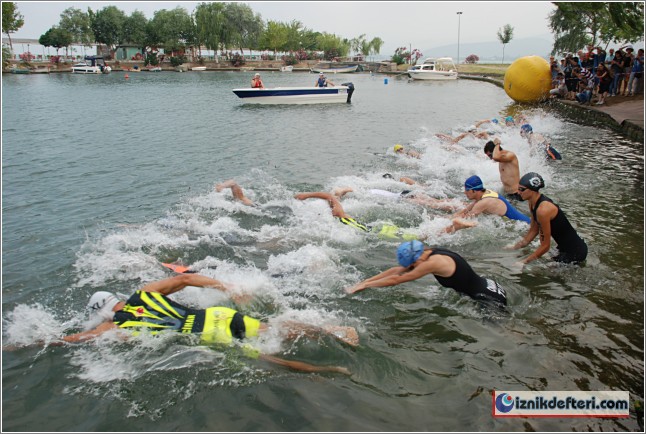İznik Triatlon Yarışlarını Başarı İle Tamamladı