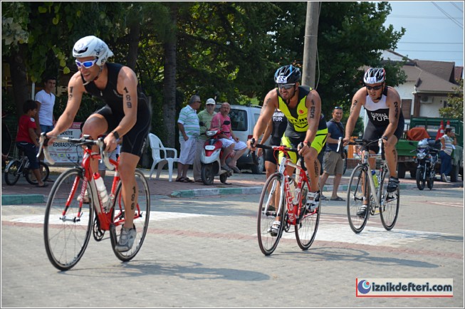 İznik Triatlon Yarışlarını Başarı İle Tamamladı