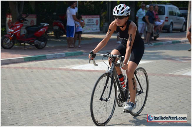 İznik Triatlon Yarışlarını Başarı İle Tamamladı