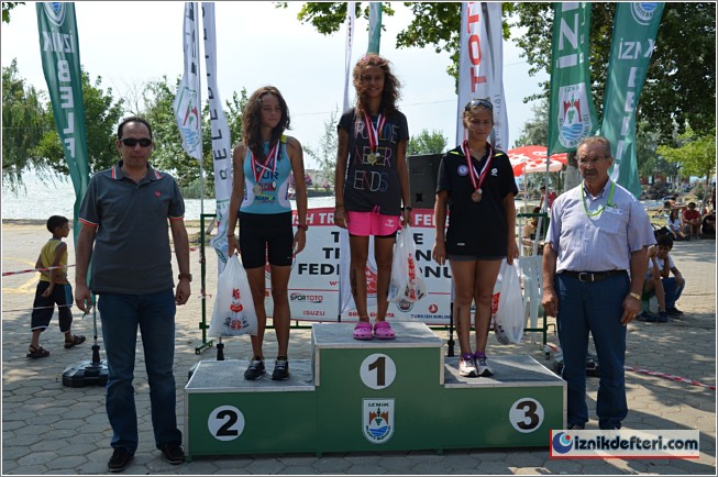 İznik Triatlon Yarışlarını Başarı İle Tamamladı