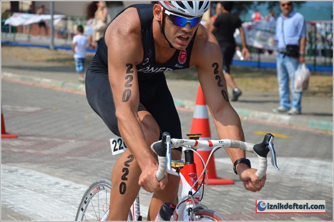 İznik Triatlon Yarışlarını Başarı İle Tamamladı