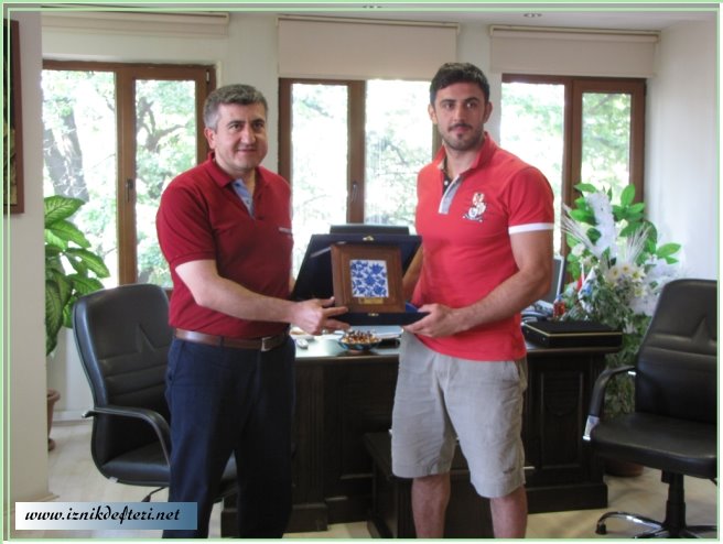 İznik TSO’dan Pele Mehmet’e Başarı Plaketi