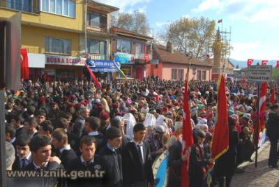 İznik'in Kurtuluşuna Bakan Jesti