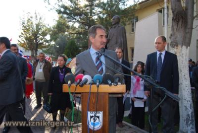 İznik'in Kurtuluşuna Bakan Jesti