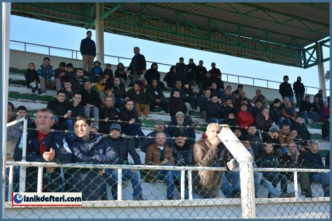 İznikspor Aldığı Üç Puan ile Yoluna Devam Ediyor