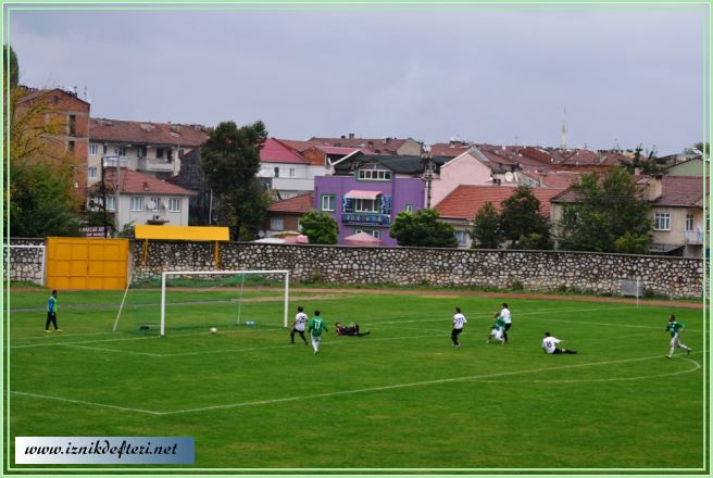 İznikspor Bal Liginin İlk Galibiyetini Aldı