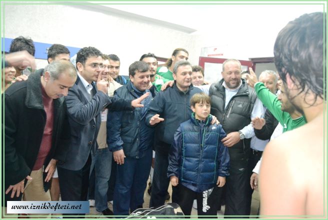 İznikspor Bal Liginin İlk Galibiyetini Aldı