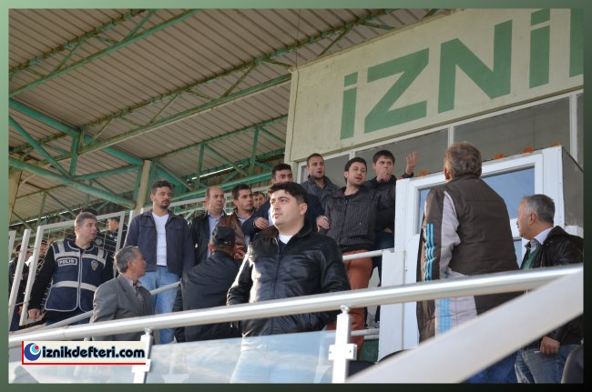 İznikspor Dört Golün Sevincini Yaşıyor