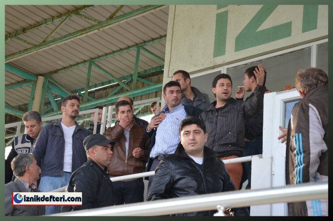 İznikspor Dört Golün Sevincini Yaşıyor