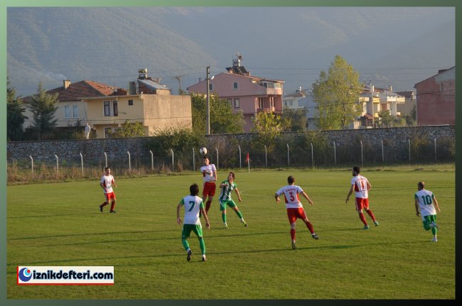 İznikspor İlk Maçına Puanla Başladı