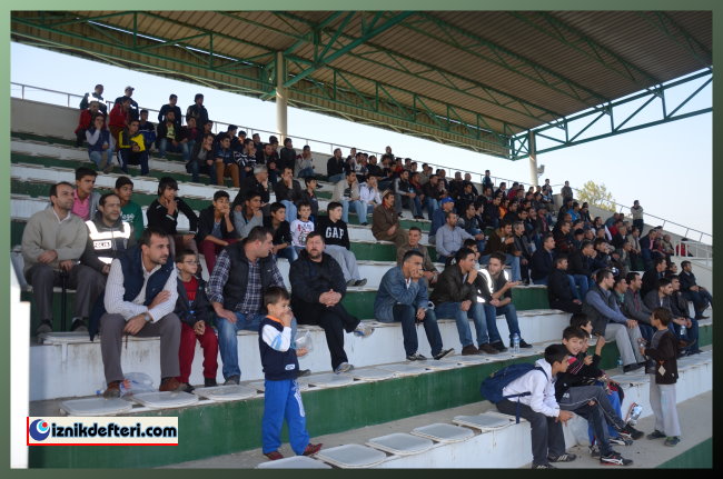 İznikspor İlk Maçına Puanla Başladı