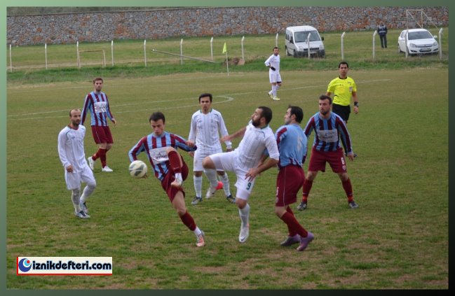 İznikspor Kazanmaya Devam Ediyor