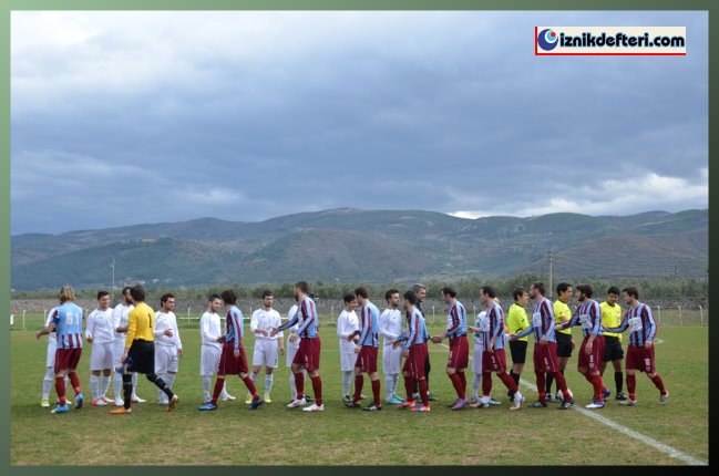 İznikspor Kazanmaya Devam Ediyor