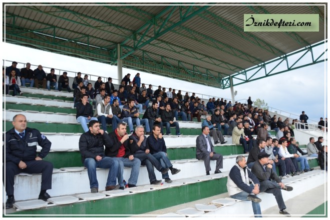 İznikspor Liderliğe Yükseldi