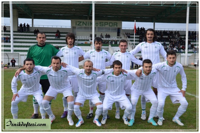 İznikspor Liderliğe Yükseldi