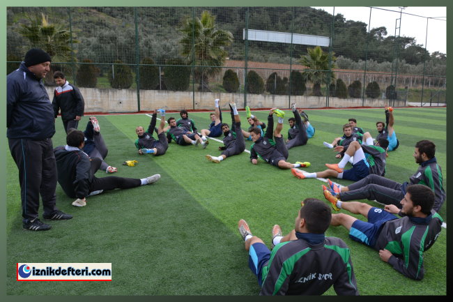 İznikspor Liderliğin Keyfini Sürüyor